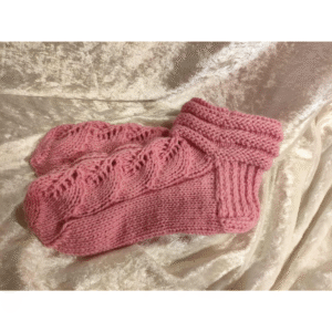 Käsitsi kootud roosad madala säärega sokid – mugavus ja stiil igale sammul